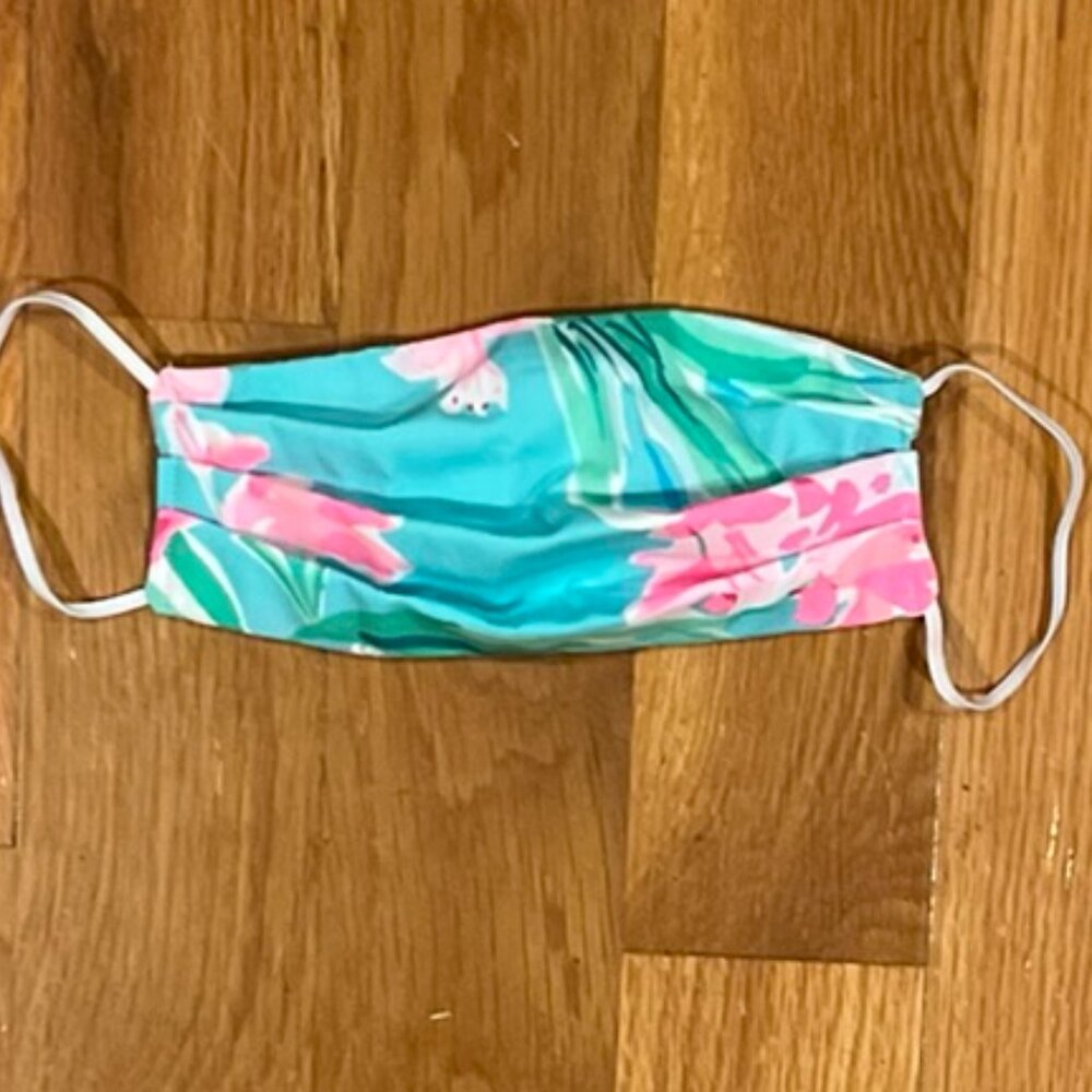 NWOT designer-inspired face mask